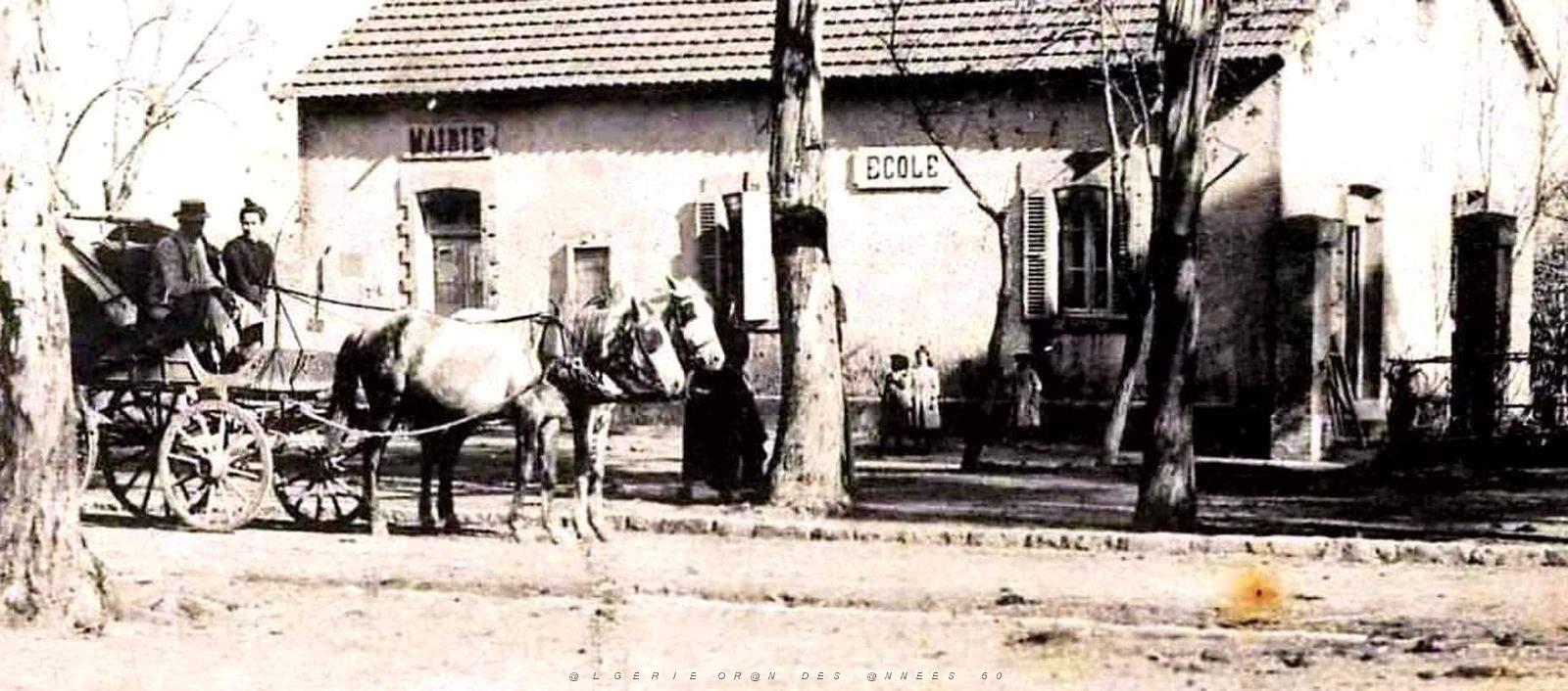 1058- Zaatra - La Mairie et l'Ecole2.jpg